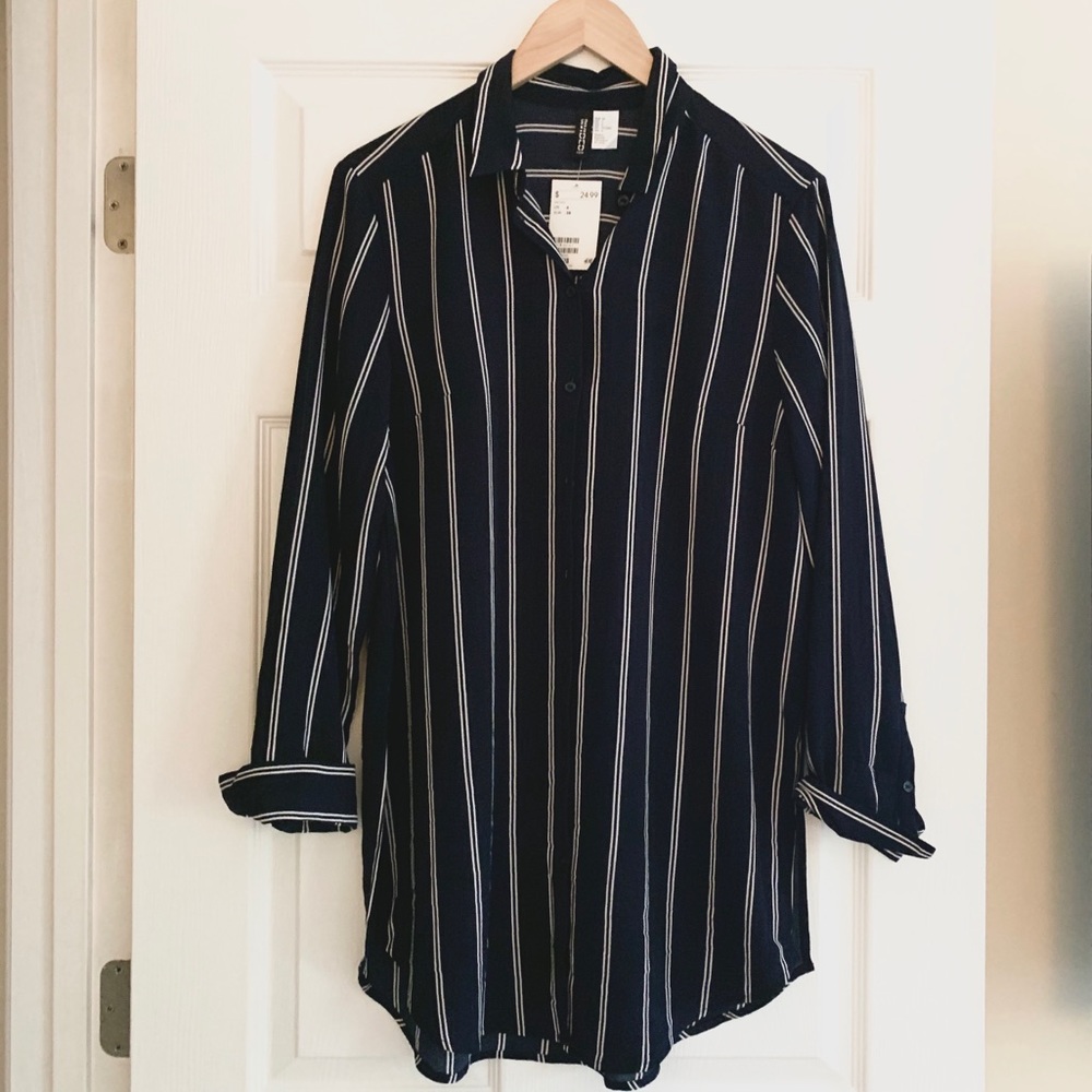 H&M Navy and white chiffon tunic